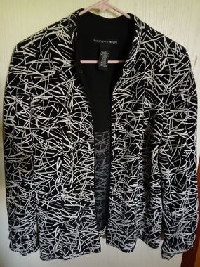 Madisonleigh Black & White Patterned Open-Front Jacket